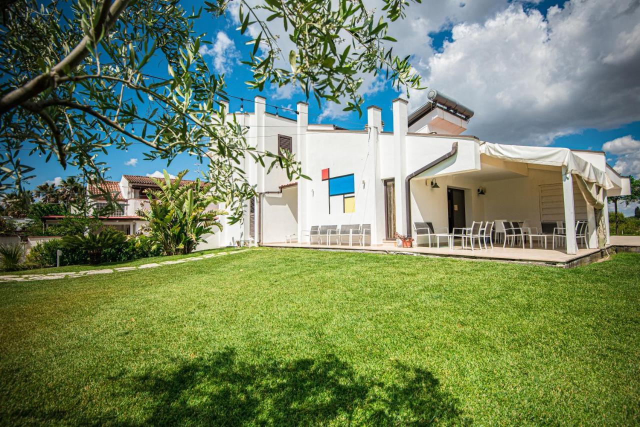 Locanda Del Pino Marina di Ginosa Luaran gambar